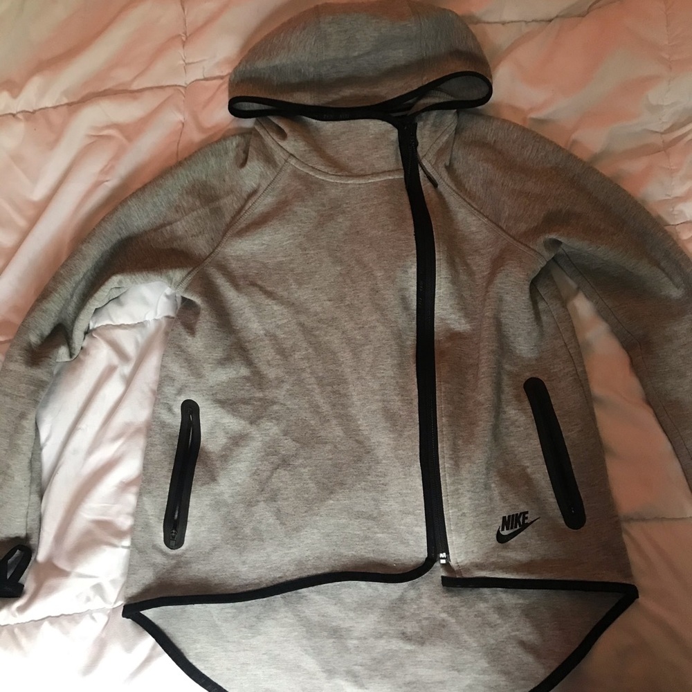 Nike Asymmetric Cape High/Low Zip Up Tech Fleece